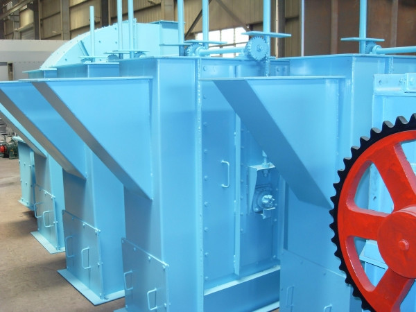 斗式提升機在運行時如果異常響動，其原因不外乎如下幾種(斗式提升機在運轉過程中,操作人員注意)